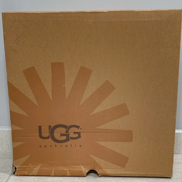 Women’s size 7 UGG Adirondack Tall Boot - Picture 7 of 8